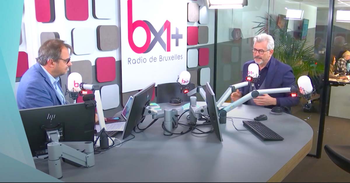 Le Ministre de l'Emploi Bernard Clerfayt dans les studios de BX1 lors de l'émission "L'Interview" avec Fabrice Grosfilley